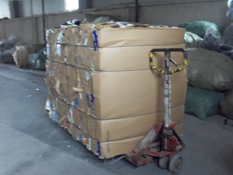 EPA-125 Horizontalus popieriaus presas